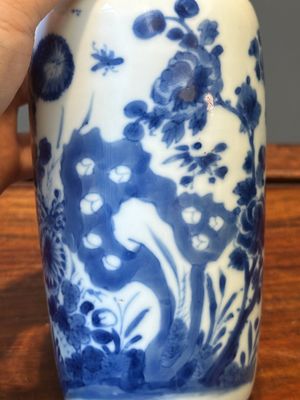 A Chinese blue and white rouleau vase and a tripod censer, Kangxi — photo 15