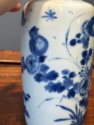 A Chinese blue and white rouleau vase and a tripod censer, Kangxi — photo 16