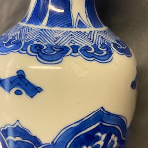 A Chinese blue and white rouleau vase, Kangxi — 照片 10