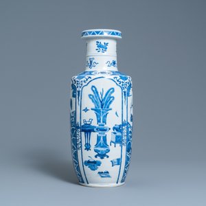 A Chinese blue and white rouleau vase, Kangxi mark, 19th C. — photo 3