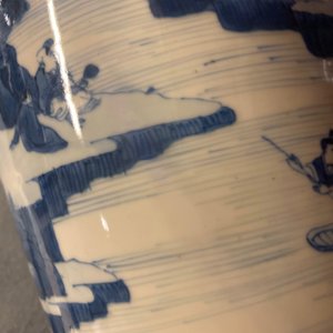 A Chinese blue and white rouleau vase with figures in a landscape, Kangxi — photo 11