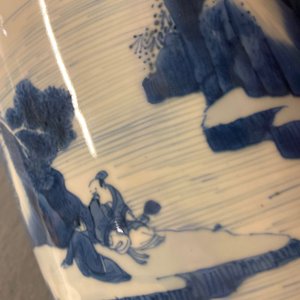 A Chinese blue and white rouleau vase with figures in a landscape, Kangxi — photo 10