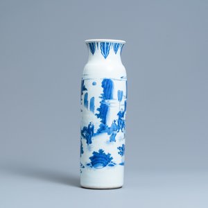 A Chinese blue and white rouleau vase with figures in a landscape, Transitional period — 照片 3