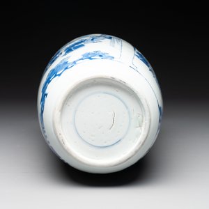 A Chinese blue and white rouleau vase with narrative design, Kangxi — photo 6