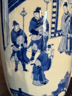 A Chinese blue and white rouleau vase with narrative design, Kangxi — photo 13