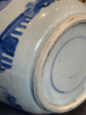 A Chinese blue and white rouleau vase with narrative design, Kangxi — photo 15