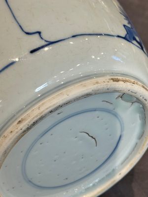 A Chinese blue and white rouleau vase with narrative design, Kangxi — photo 17