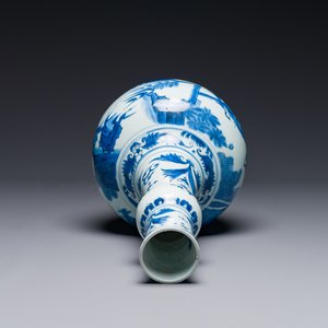 A Chinese blue and white 'sages' bottle vase, Transitional period — 照片 5