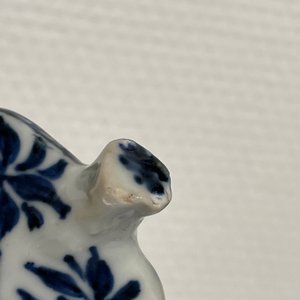A Chinese blue and white salt after a European silver model, Kangxi — photo 10