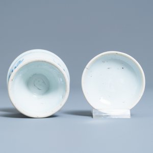 A Chinese blue and white salt with cover, Kangxi — photo 7