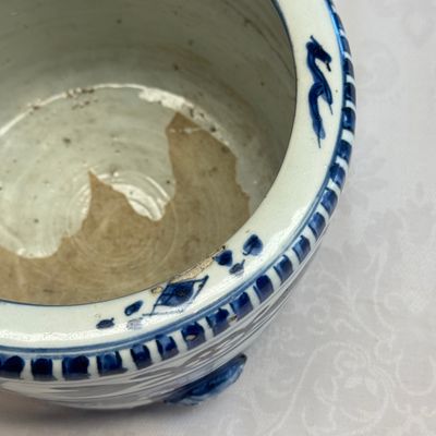 A Chinese blue and white 'Scholars' cylindrical tripod censer — foto 13