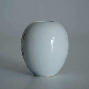 A Chinese blue and white scholar’s vase with a great reed warbler among reed, signed Wang Bu (1898–1968) — 照片 8
