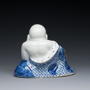 A Chinese blue and white seated Buddha, You Lin Ji Zao 游林記造 mark, Republic — 照片 5