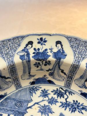 A Chinese blue and white 'Sense of Smell' dish for the European market, Kangxi mark and of the period — photo 5