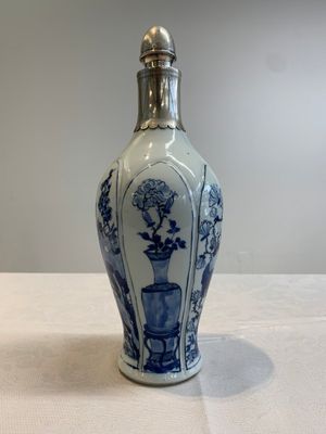 A Chinese blue and white silver-mounted bottle vase, Chenghua mark, Kangxi — photo 6
