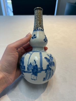 A Chinese blue and white silver-mounted double-gourd 'Li Bai' vase, Kangxi — photo 3
