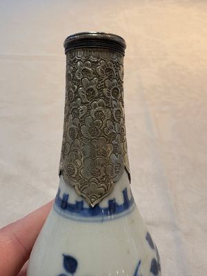 A Chinese blue and white silver-mounted double-gourd 'Li Bai' vase, Kangxi — photo 10