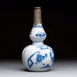 A Chinese blue and white silver-mounted double-gourd 'Li Bai' vase, Kangxi — photo 4