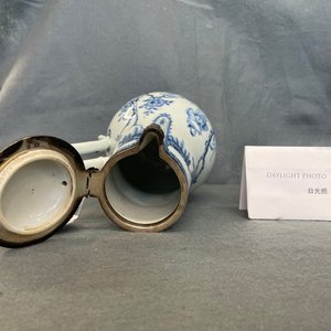 A Chinese blue and white silver-mounted ewer and cover, Yongzheng — 照片 13