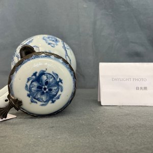 A Chinese blue and white silver-mounted ewer and cover, Yongzheng — 照片 15