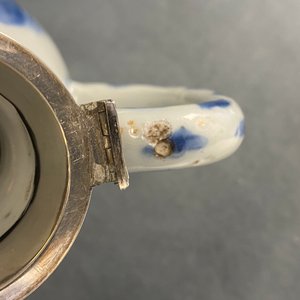 A Chinese blue and white silver-mounted ewer, Transitional period — photo 12