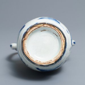 A Chinese blue and white silver-mounted jug and cover, Transitional period — 照片 8