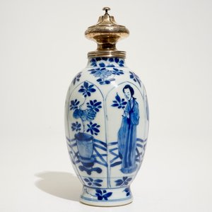 A Chinese blue and white silver mounted teacaddy, Kangxi — photo 1