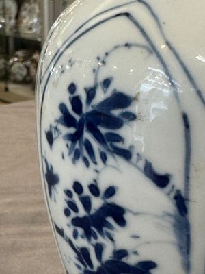 A Chinese blue and white silver-mounted vase with floral design, Kangxi — 照片 6