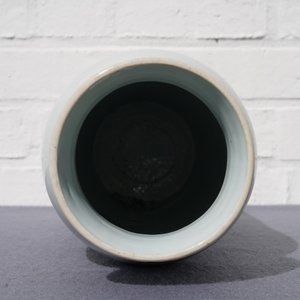 A Chinese blue and white sleeve vase with figural design all-round, Transitional period — 照片 11