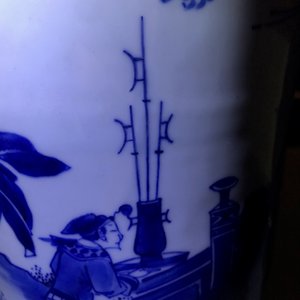 A Chinese blue and white sleeve vase with figural design all-round, Transitional period — 照片 18