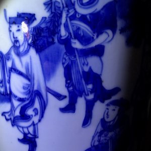 A Chinese blue and white sleeve vase with figural design all-round, Transitional period — photo 13