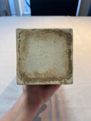 A Chinese blue and white square flask and cover with floral design, Kangxi — photo 11