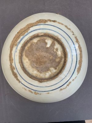 A Chinese blue and white Swatow dish with floral design, Ming — foto 3
