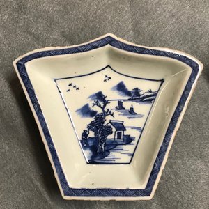 A Chinese blue and white sweetmeat or rice table set with landscape design, 18/19th C. — 照片 23