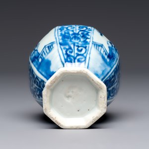 A Chinese blue and white tea caddy, a teapot and an Imari-style teapot, Kangxi/Yongzheng — photo 17
