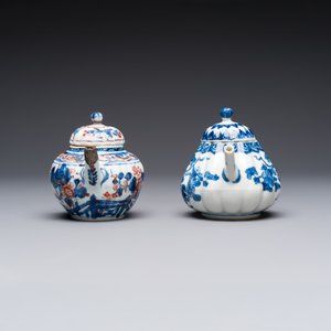 A Chinese blue and white tea caddy, a teapot and an Imari-style teapot, Kangxi/Yongzheng — photo 5