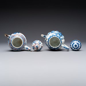 A Chinese blue and white tea caddy, a teapot and an Imari-style teapot, Kangxi/Yongzheng — photo 6
