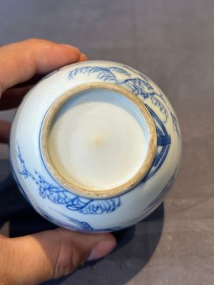 A Chinese blue and white tea caddy and cover with ladies playing music, Kangxi — foto 8