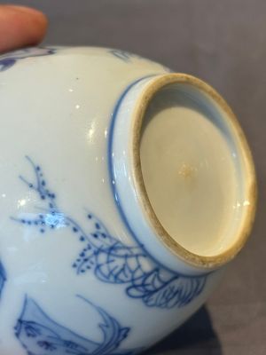 A Chinese blue and white tea caddy and cover with ladies playing music, Kangxi — foto 9