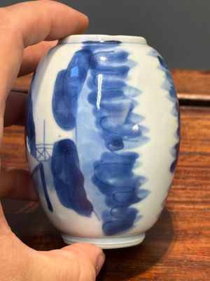 A Chinese blue and white tea caddy and two teapots, Kangxi/Qianlong — 照片 11