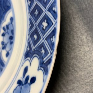 A Chinese blue and white tea caddy, six cups, two saucers and two plates, Kangxi/Yongzheng — 照片 32