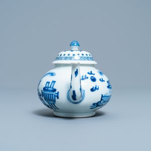 A Chinese blue and white teapot and cover, Jiajing mark, Kangxi — 照片 5