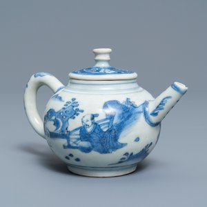 A Chinese blue and white teapot and cover with a figure in a landscape, Hatcher cargo shipwreck, Transitional period — 照片 1