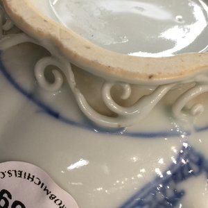 A Chinese blue and white teapot and cover, Yongzheng, 1723-1735 — 照片 7