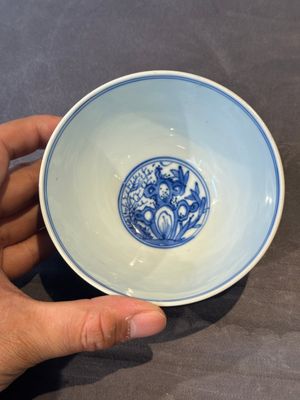 A Chinese blue and white 'Three friends of winter' bowl, Jiajing mark, Kangxi — 照片 6
