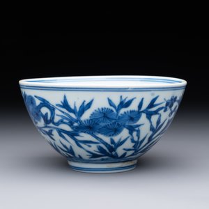 A Chinese blue and white 'Three friends of winter' bowl, Jiajing mark, Kangxi — 照片 2