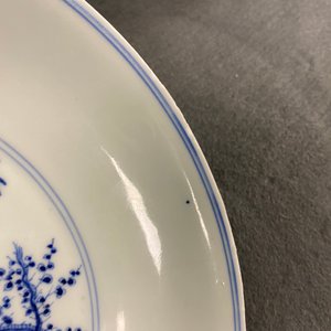 A Chinese blue and white 'Three friends of winter' dish, Xuande mark, Kangxi — 照片 9