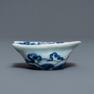 A Chinese blue and white trick cup, Transitional period — 照片 2