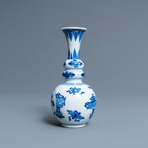 A Chinese blue and white triple gourd 'antiquities' vase, Kangxi — photo 4