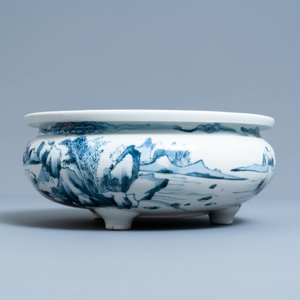 A Chinese blue and white tripod censer with a landscape, Dehua, Kangxi — photo 3